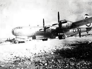 B-29 Enola Gay